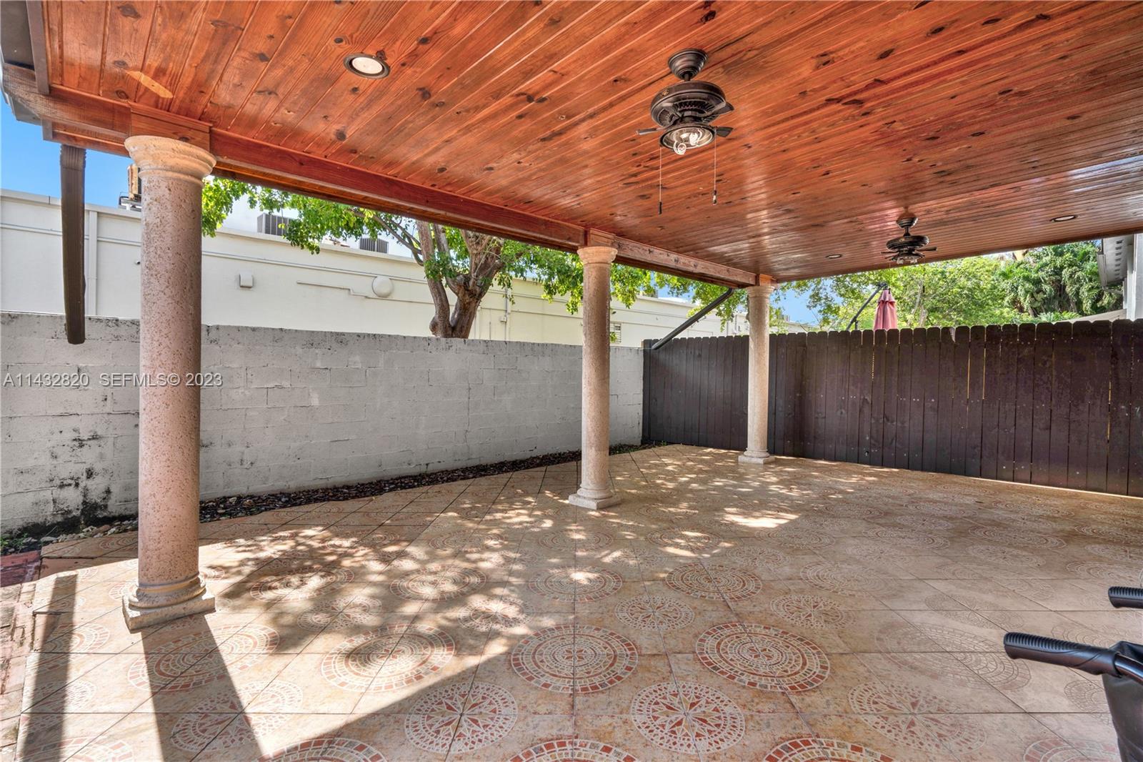 7013 Southwest 109th Court Miami, FL 33173 - Photo 25 of 33