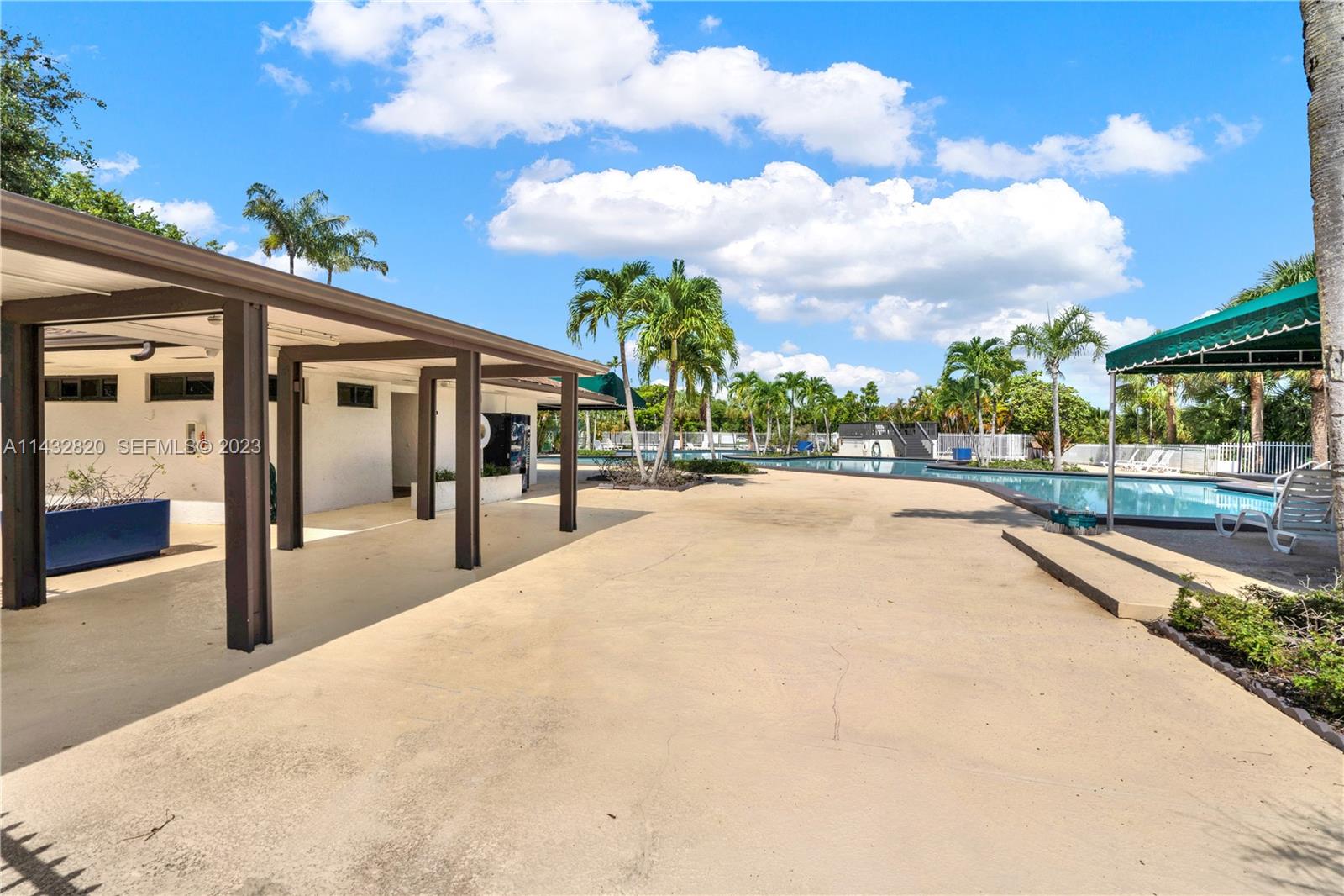 7013 Southwest 109th Court Miami, FL 33173 - Photo 27 of 33