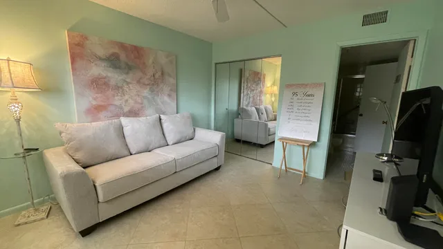 $4,500 | 6866 Huntington Lane, Unit 305, Delray Beach, FL 33446