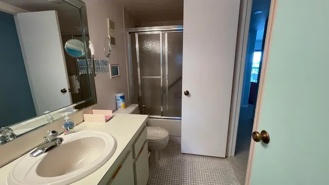 $4,500 | 6866 Huntington Lane, Unit 305, Delray Beach, FL 33446