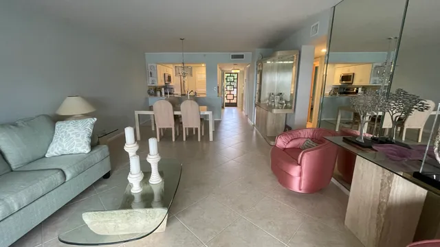 $4,500 | 6866 Huntington Lane, Unit 305, Delray Beach, FL 33446