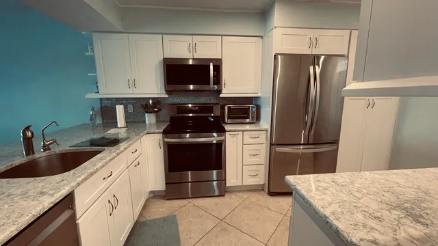 $4,500 | 6866 Huntington Lane, Unit 305, Delray Beach, FL 33446