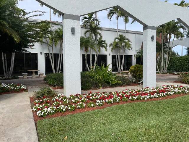 $4,500 | 6866 Huntington Lane, Unit 305, Delray Beach, FL 33446