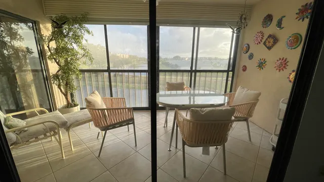 $4,500 | 6866 Huntington Lane, Unit 305, Delray Beach, FL 33446