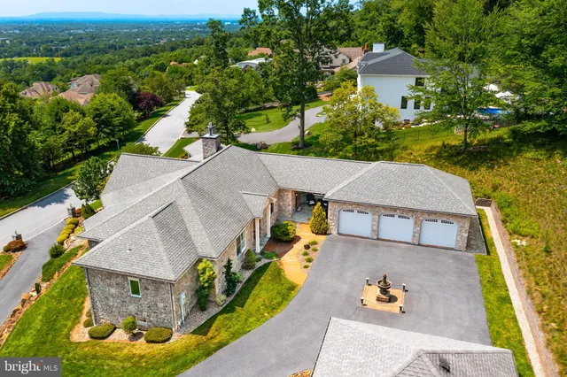 $1,092,500 | 522 Halyard Way, Enola, PA 17025