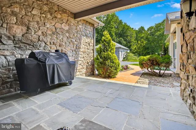 $1,092,500 | 522 Halyard Way, Enola, PA 17025