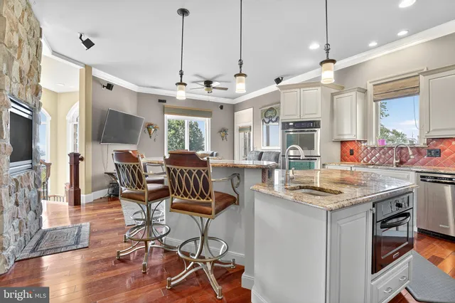 $1,092,500 | 522 Halyard Way, Enola, PA 17025