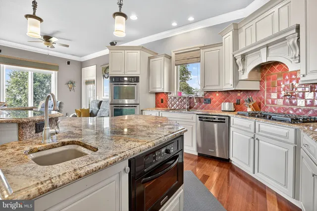 $1,092,500 | 522 Halyard Way, Enola, PA 17025