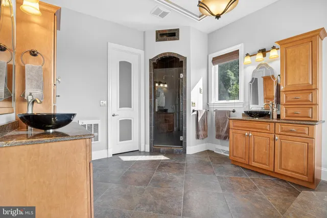 $1,092,500 | 522 Halyard Way, Enola, PA 17025