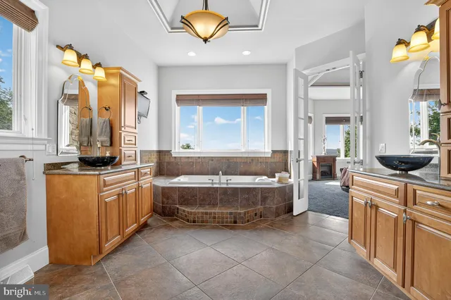 $1,092,500 | 522 Halyard Way, Enola, PA 17025