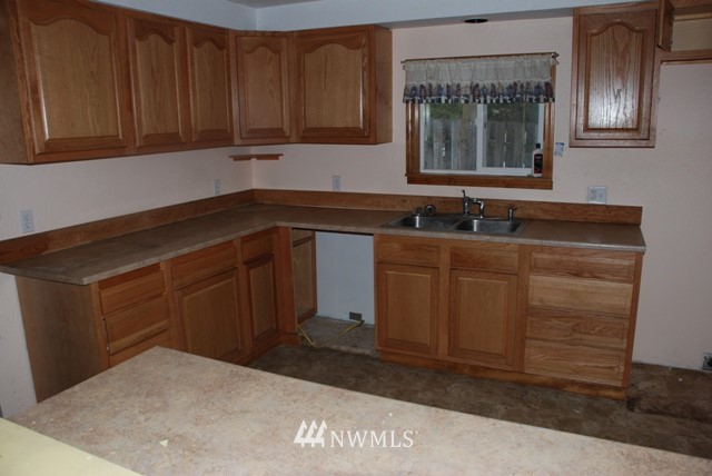 22 Middle Lane Road Omak, WA 98841 - Photo 3 of 10