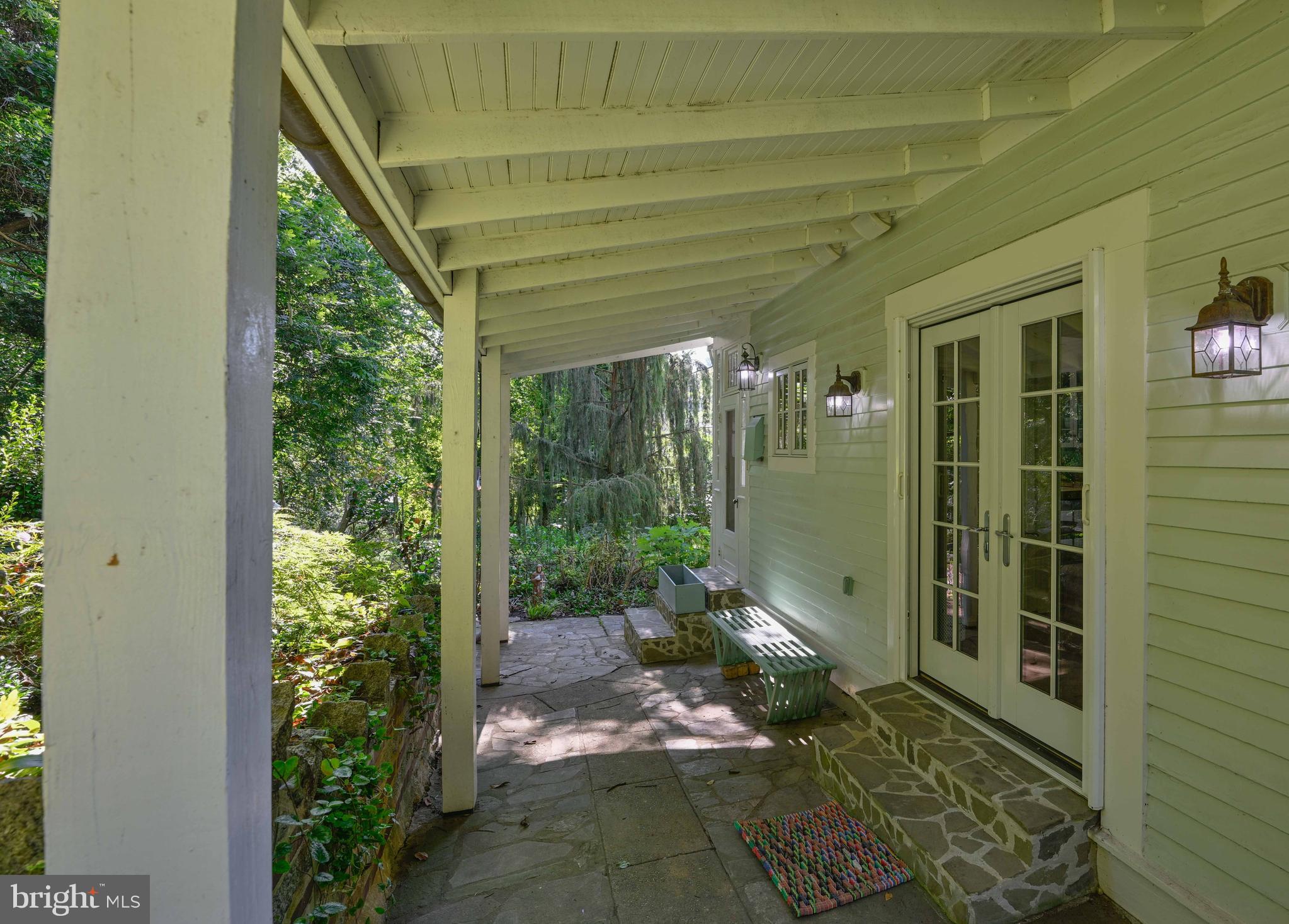 5805 Lochlea Road Baltimore, MD 21209 - Photo 11 of 37