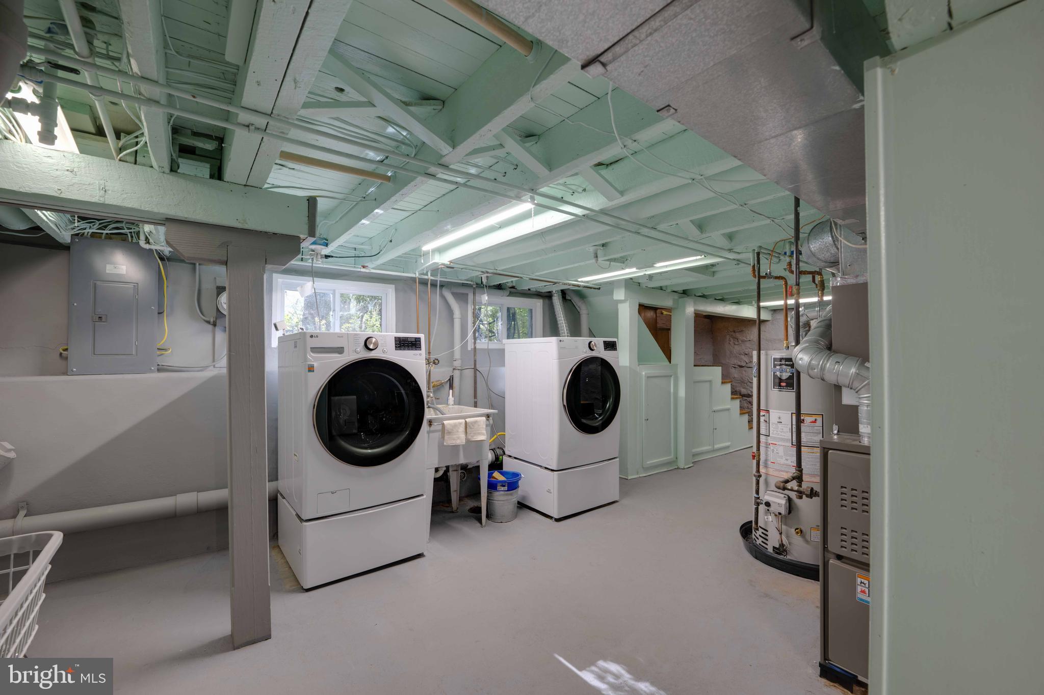 5805 Lochlea Road Baltimore, MD 21209 - Photo 34 of 37