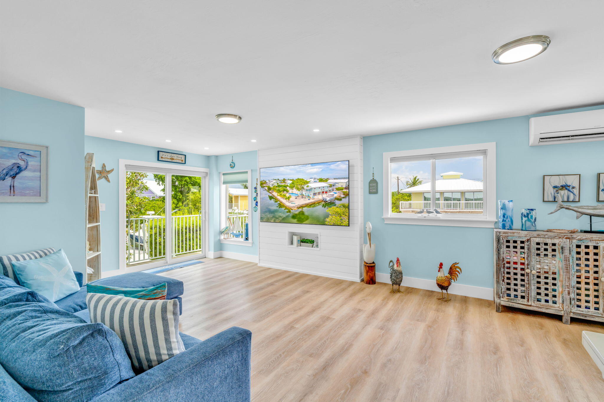 28538 John Silver Road Summerland Key, FL 33042 - Photo 5 of 45 a living room with furniture and a large window