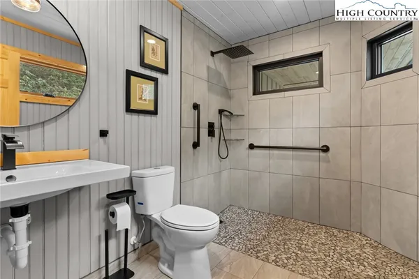 $2,295,000 | 110 Mountain Hearth Lane, Sparta, NC 28675