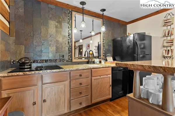 $2,295,000 | 110 Mountain Hearth Lane, Sparta, NC 28675