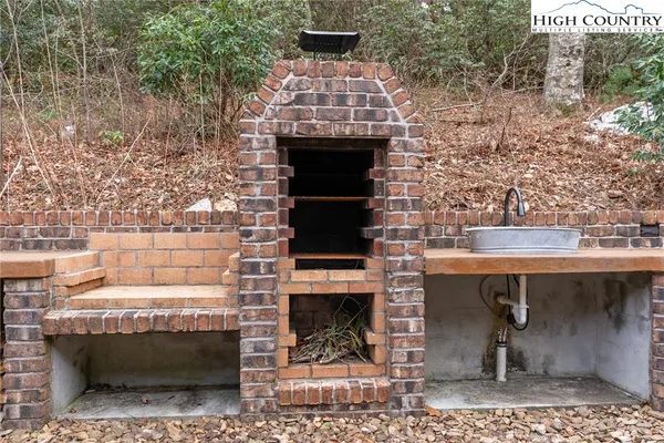 $2,295,000 | 110 Mountain Hearth Lane, Sparta, NC 28675