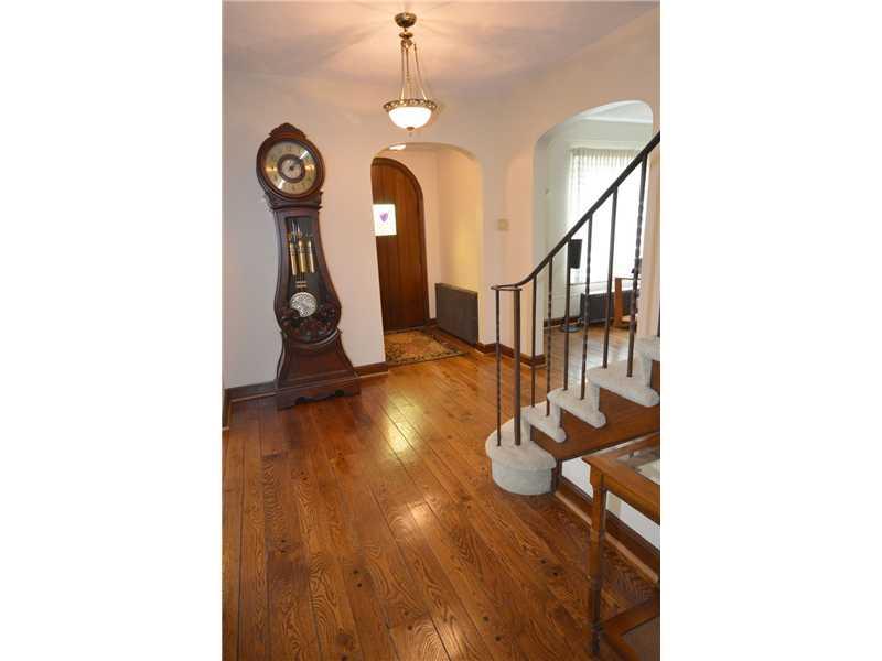 4015 Provost Road Whitehall, PA 15227 - Photo 2 of 25 Entry/Foyer.