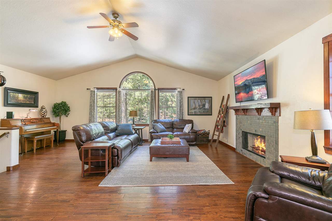 10525 Red Fir Road Truckee, CA 96161 - Photo 10 of 21 Gallery Image 10