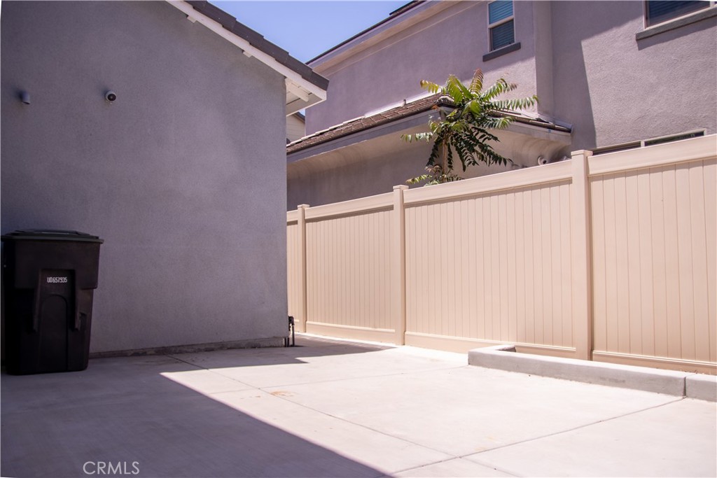 1766 Park Place Riverside, CA 92501 - Photo 32 of 37