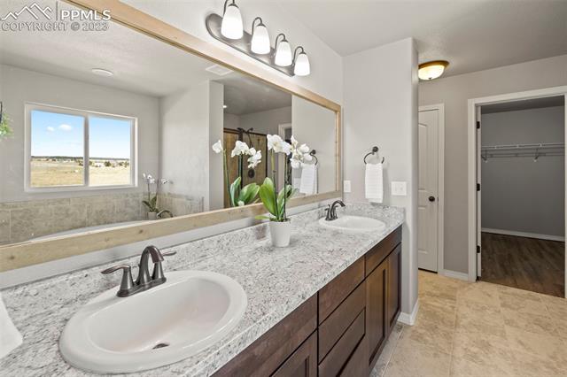 8644 Vanderwood Road Colorado Springs, CO 80908 - Photo 26 of 43 Primary bathroom