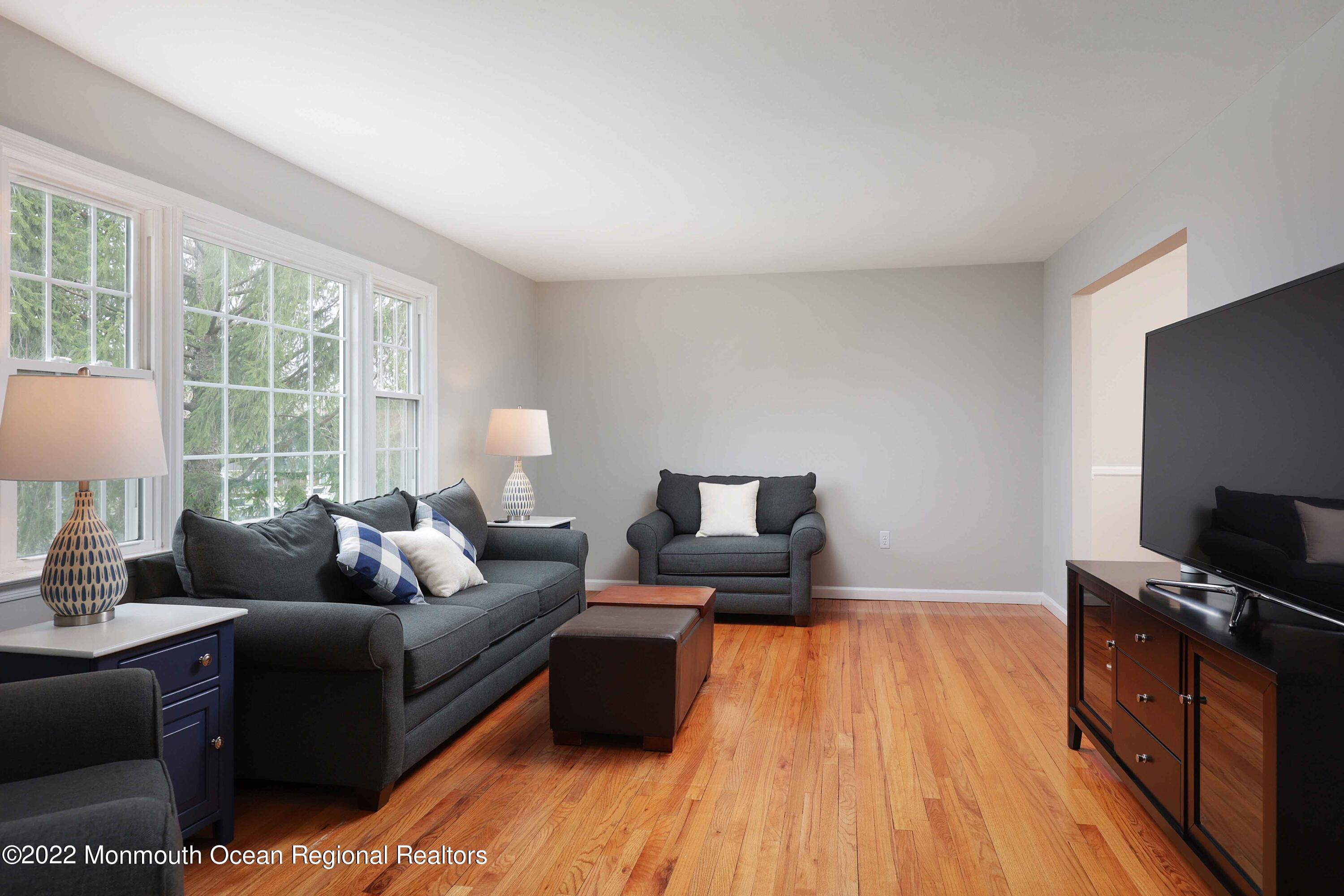 28 Fireside Road Red Bank, NJ 07701 - Photo 12 of 34 758A8000