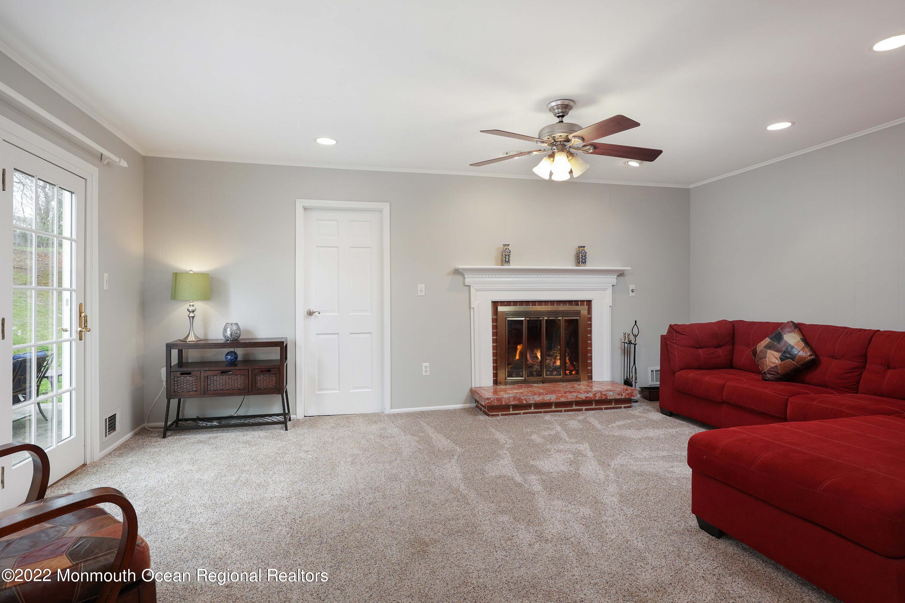28 Fireside Road Red Bank, NJ 07701 - Photo 13 of 34 758A8060
