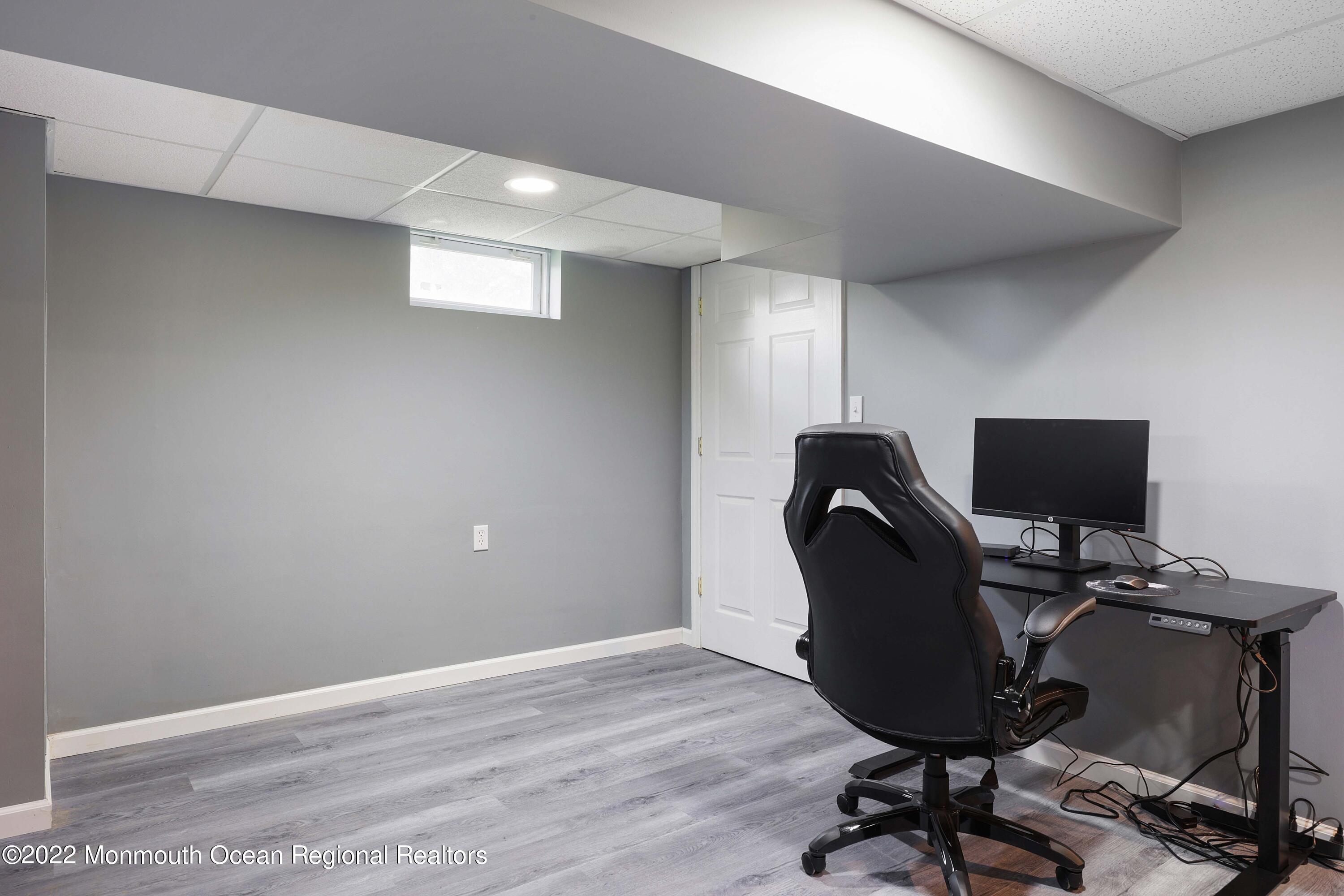 28 Fireside Road Red Bank, NJ 07701 - Photo 24 of 34 758A8082