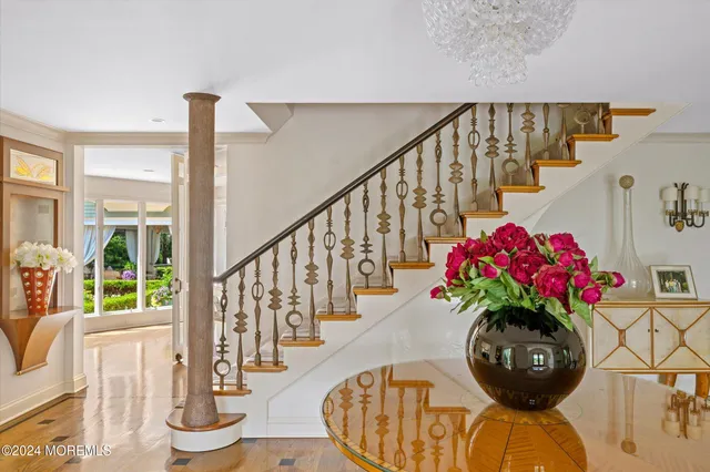 a view of entryway and hall