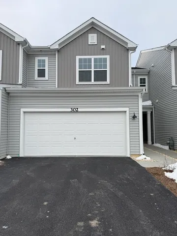 $2,800 | 302 Kingsport Drive, Unit 302, South Elgin, IL 60177