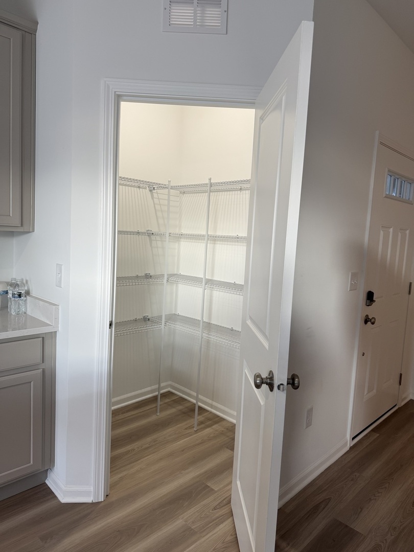 302 Kingsport Drive, Unit 302 South Elgin, IL 60177 - Photo 11 of 29