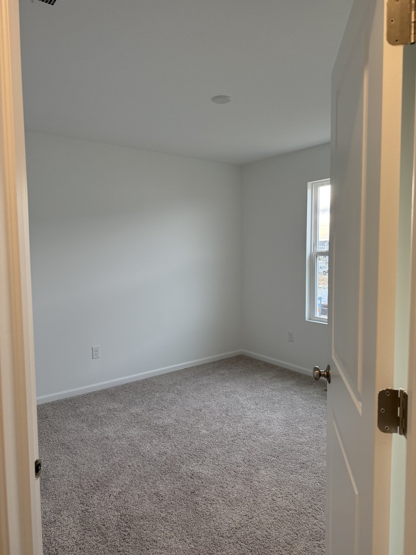 302 Kingsport Drive, Unit 302 South Elgin, IL 60177 - Photo 17 of 29