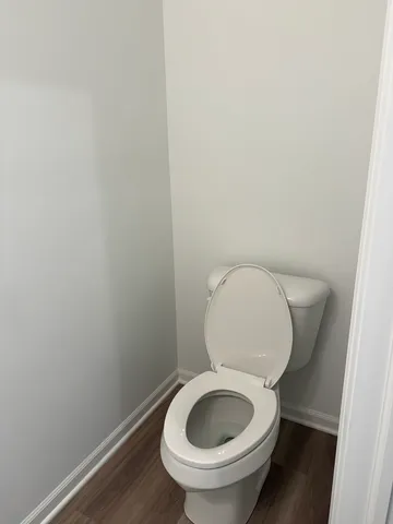 $2,800 | 302 Kingsport Drive, Unit 302, South Elgin, IL 60177