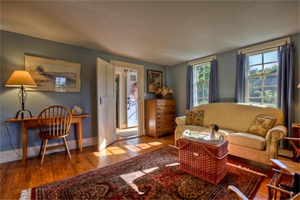 72 Cook Street Billerica, MA 01821 - Photo 10 of 25 Gallery Image 10