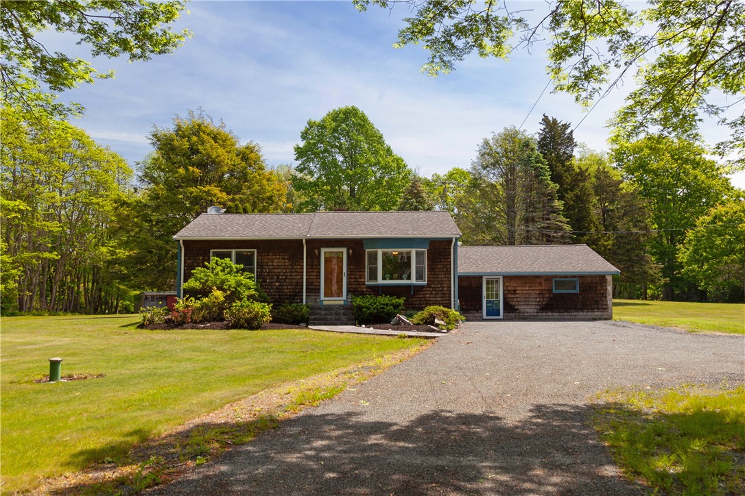1960 Crandall Road Tiverton, RI 02878 - Photo 3 of 30 Gallery Image 3