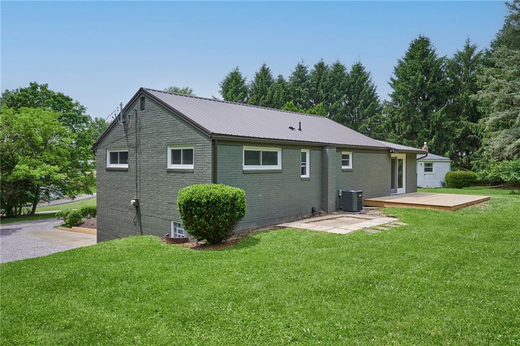 122 Springhouse Drive Butler, PA 16001 - Photo 29 of 42 Gallery Image 29