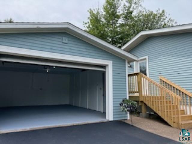 4207 Trinity Road Duluth, MN 55811 - Photo 8 of 40 View of garage