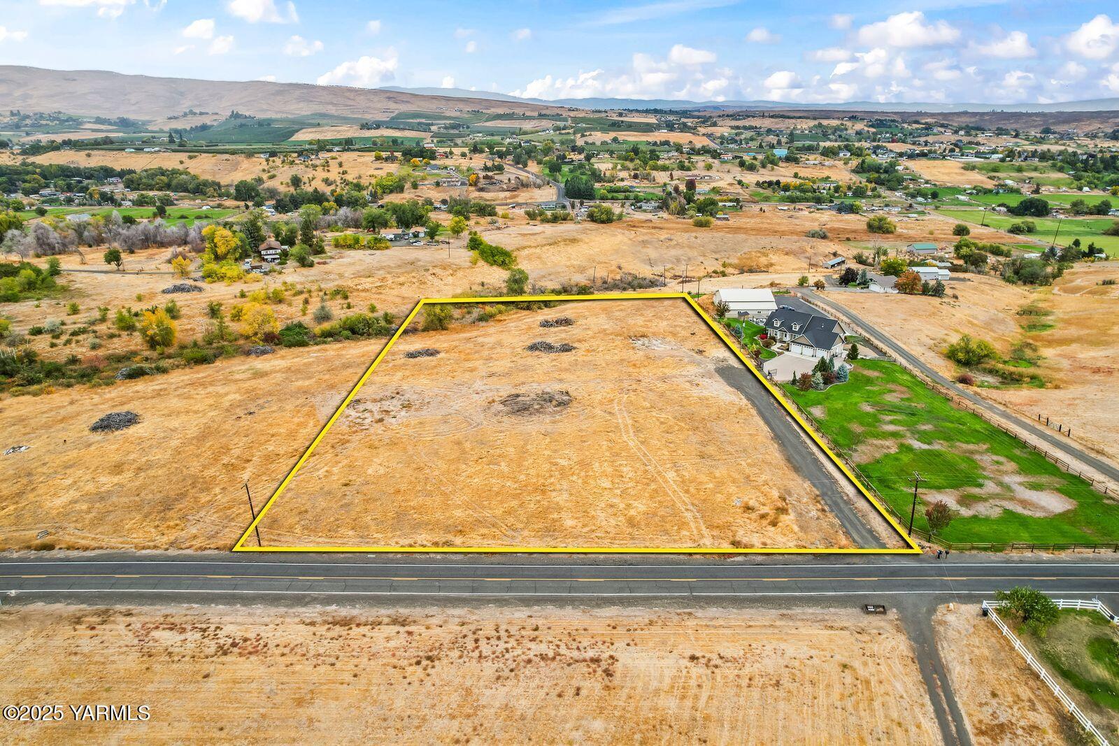 13205 Douglas Road Yakima, WA 98908 - Photo 4 of 12 13205 Douglas Rd004