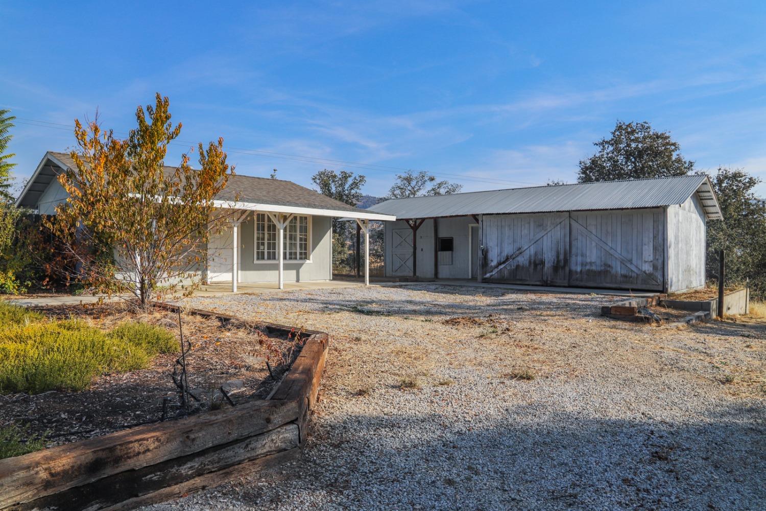 46027 Strawberry Road Coarsegold, CA 93614 - Photo 2 of 32 Gallery Image 2
