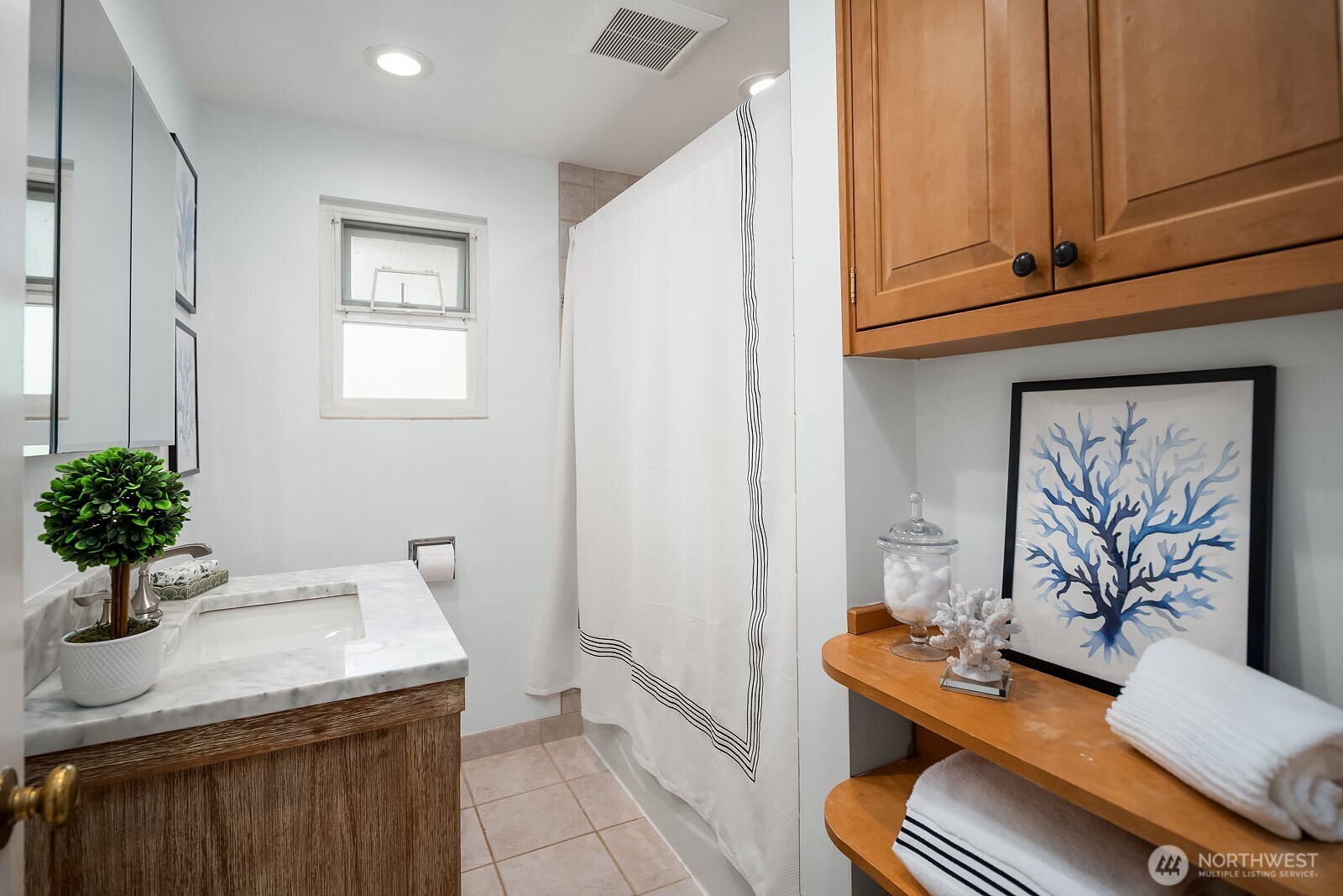 5606 59th Avenue Northeast Seattle, WA 98105 - Photo 15 of 34