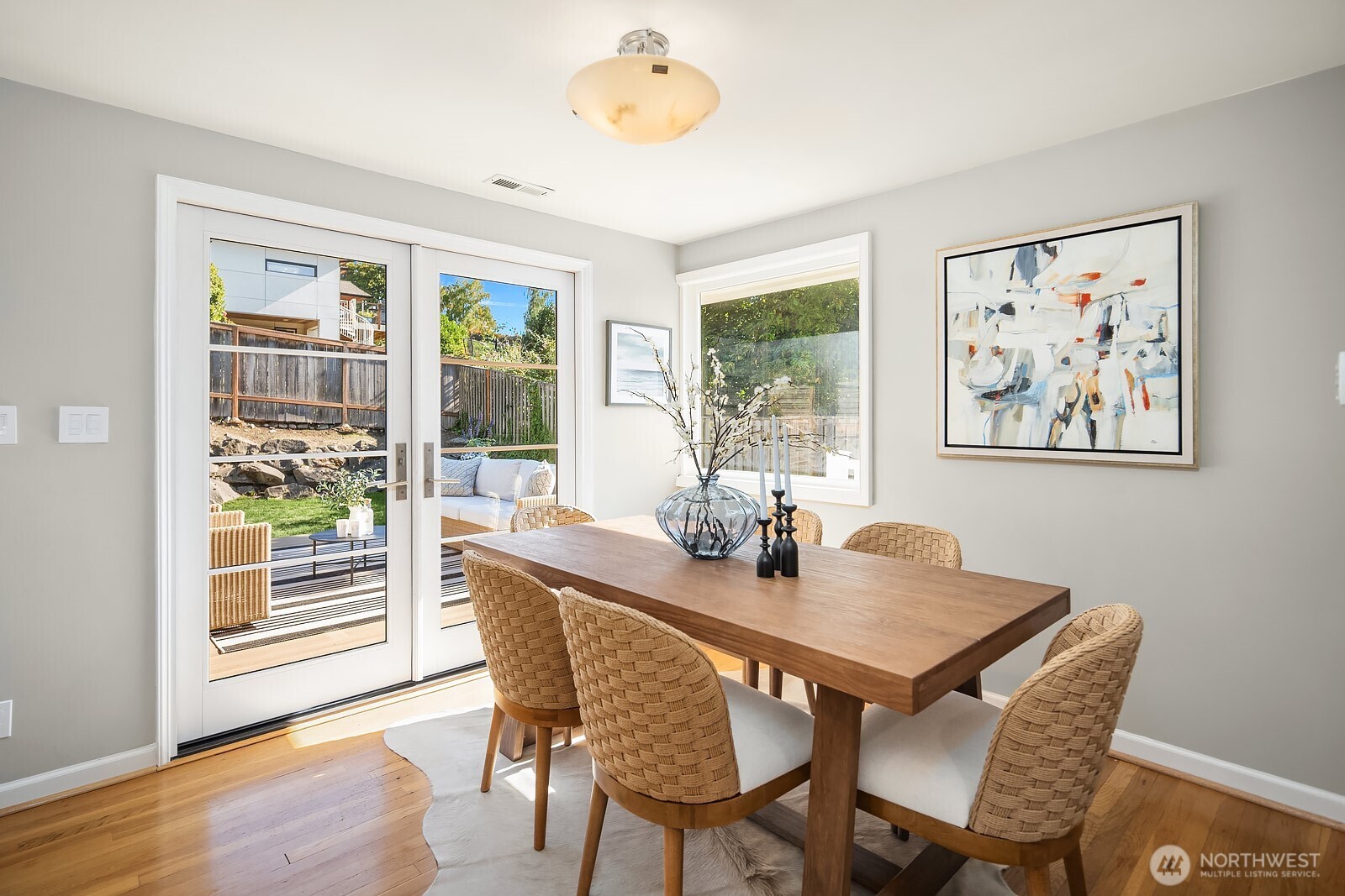 5606 59th Avenue Northeast Seattle, WA 98105 - Photo 7 of 34