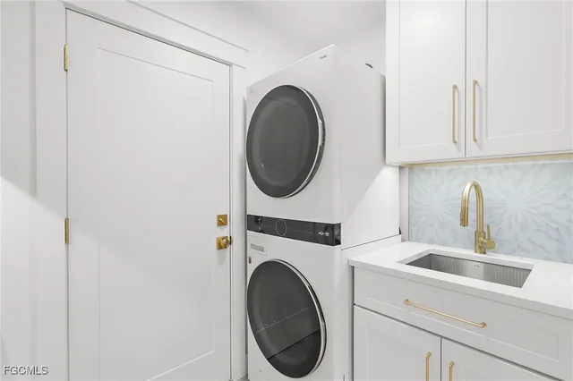 $837,000 | 13270 Electron Drive, Fort Myers, FL 33908