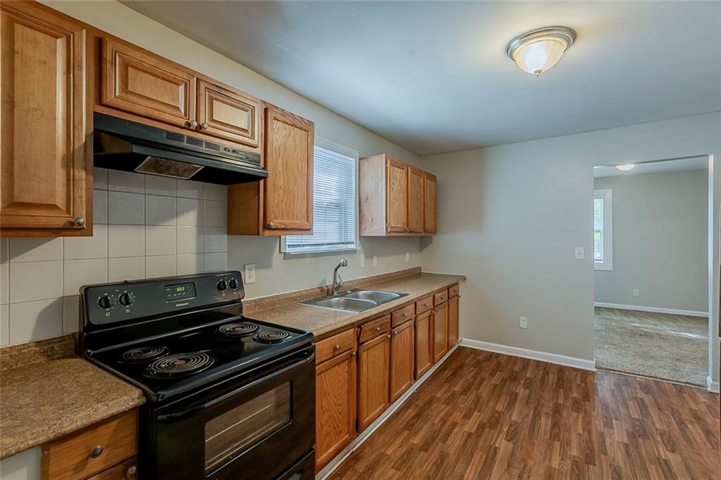 2245 Dauphine Street Atlanta, GA 30344 - Photo 9 of 32