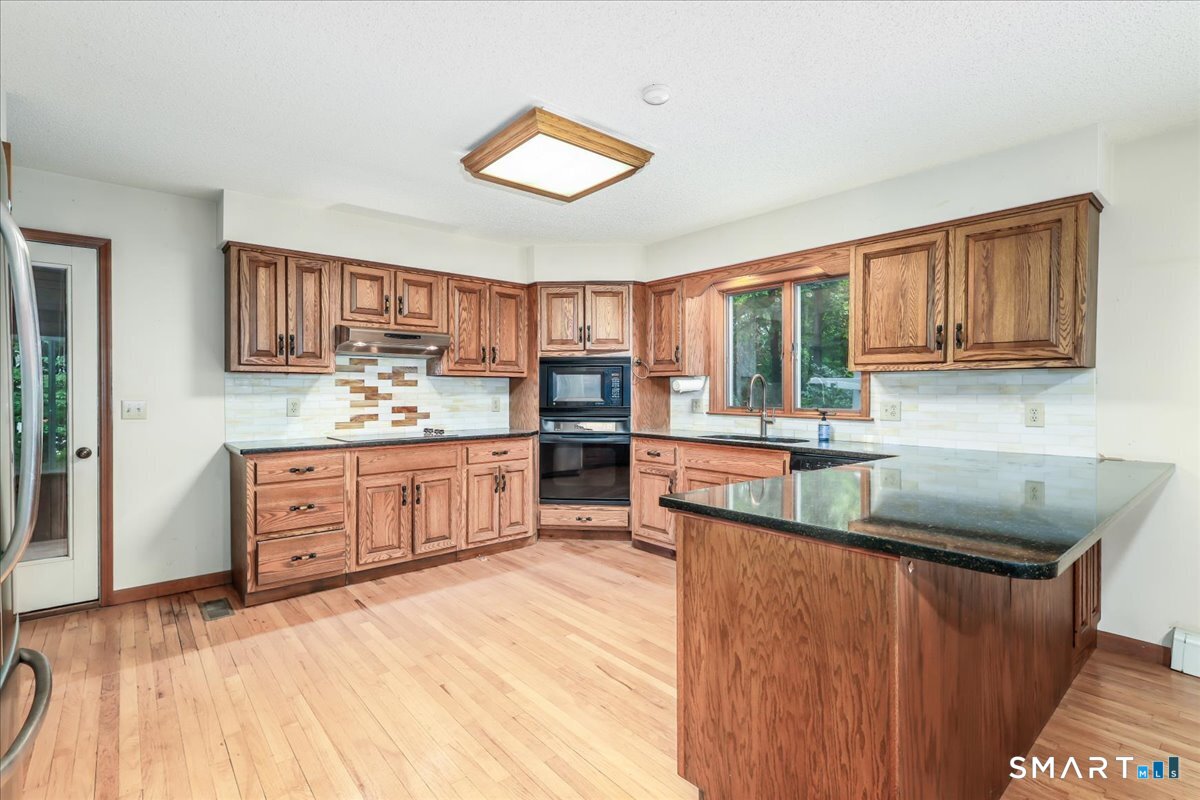 21 Farm Road Sherman, CT 06784 - Photo 7 of 30 Gallery Image 7