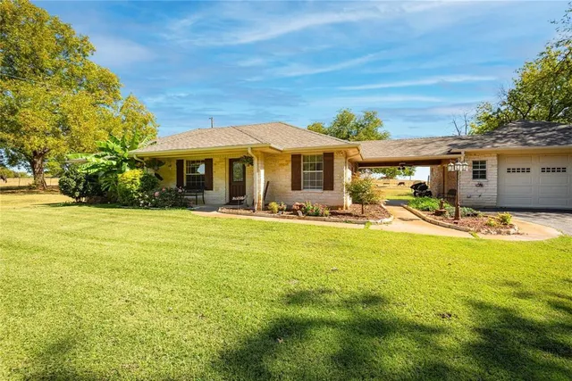 $542,000 | 4105 County Road 3134, Lone Oak, TX 75453