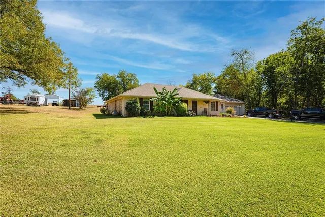 $542,000 | 4105 County Road 3134, Lone Oak, TX 75453