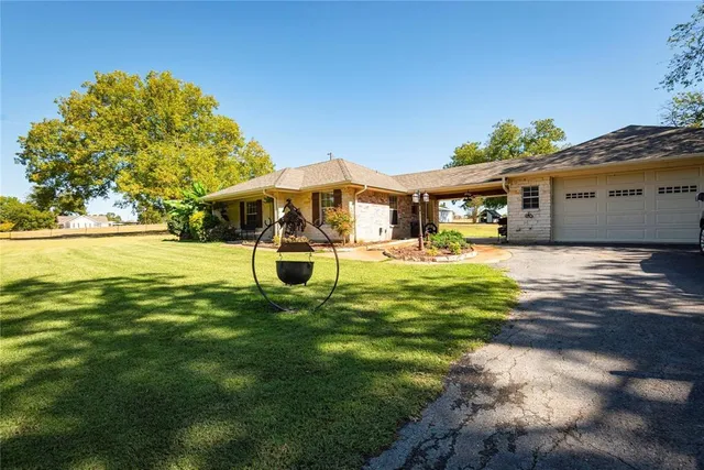 $542,000 | 4105 County Road 3134, Lone Oak, TX 75453