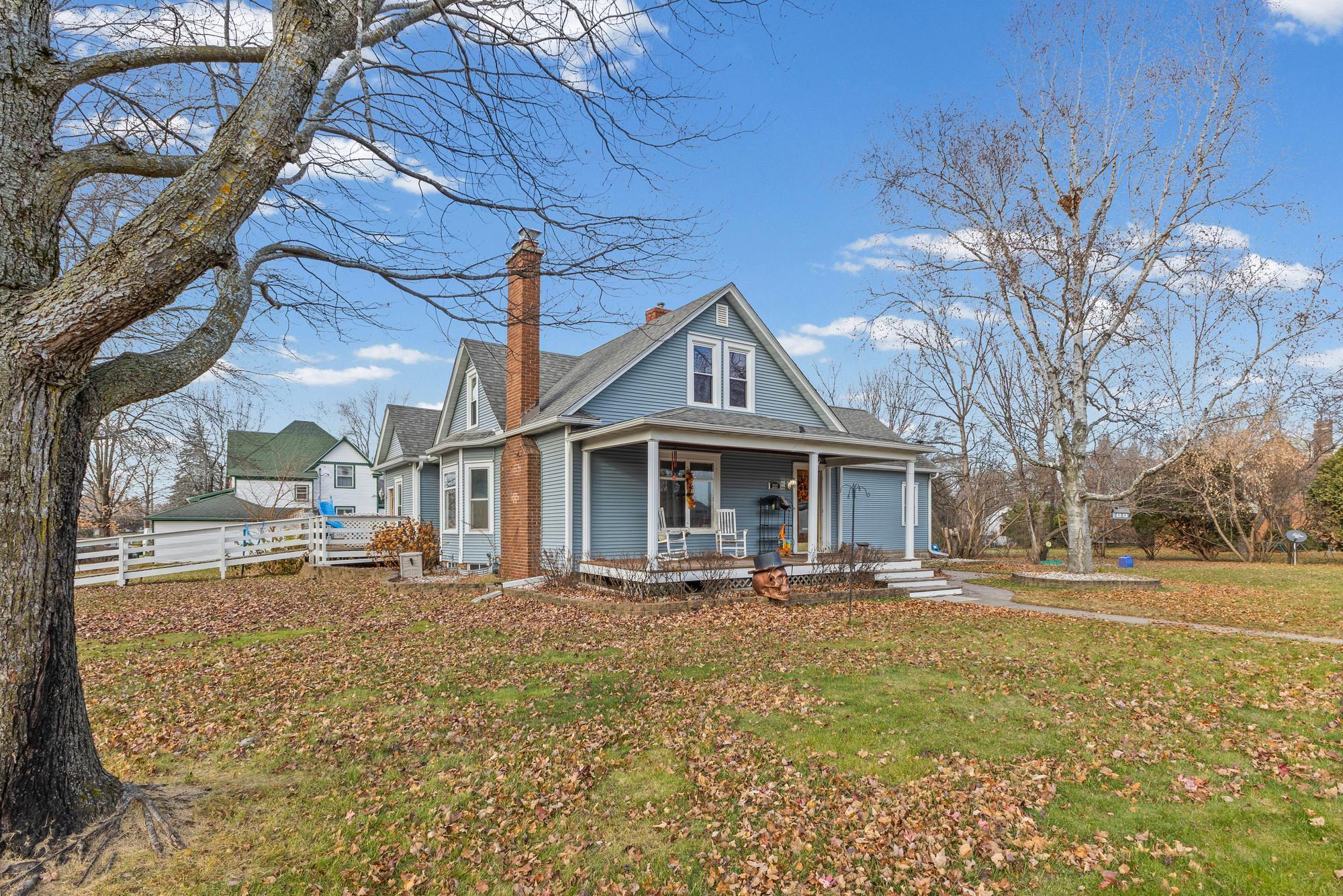 237 Cypress Street South Cambridge, MN 55008 - Photo 3 of 34