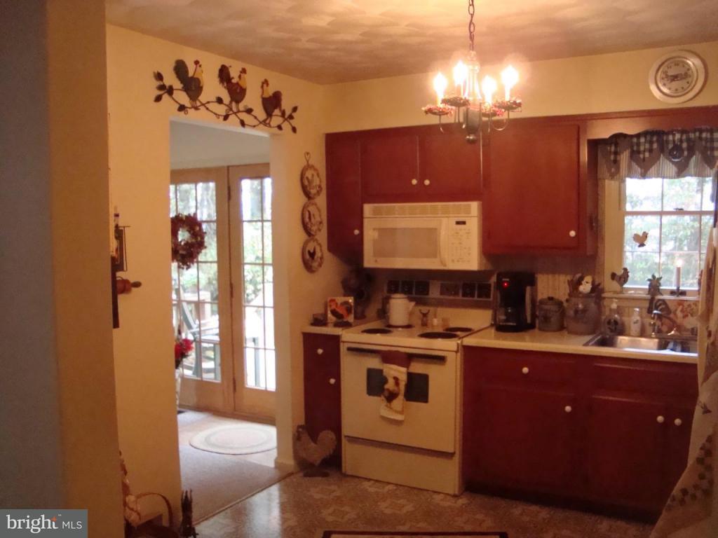 525 Zinns Mill Road Lebanon, PA 17042 - Photo 4 of 5 Gallery Image 4
