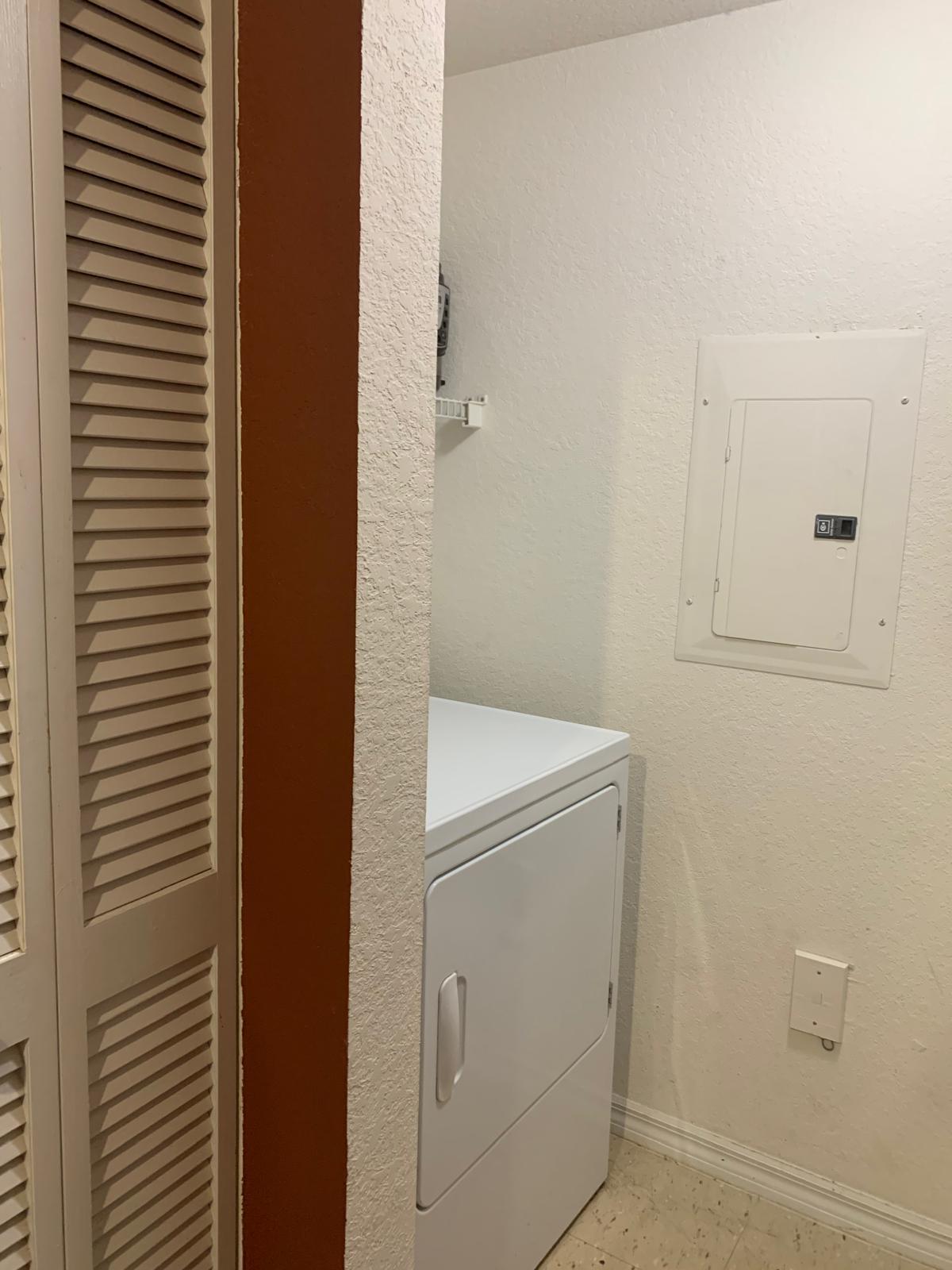 6354 West Sample Road Coral Springs, FL 33067 - Photo 14 of 34 PHOTO-2025-09-23-10-55-31